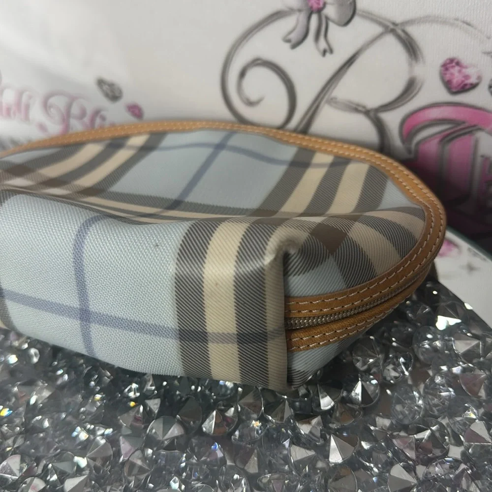 Burberry bag nova check print baby blue tan cream cosmetic case small tote zip - Picture 10 of 12